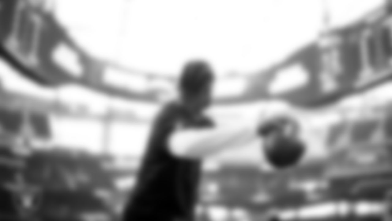 Las Vegas Raiders quarterback Geno Smith (7) warming up before the regular season away game against the Los Angeles Chargers at SoFi Stadium.