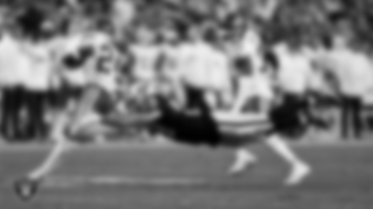 Las Vegas Raiders linebacker Jon Rhattigan (59) during the regular season home game against the Kansas City Chiefs at Allegiant Stadium.