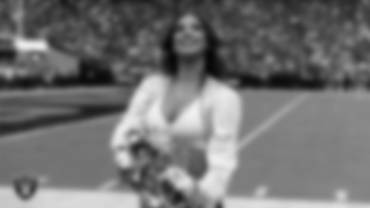 Raiderette Reagan on the sidelines during the regular season home game against the Chicago Bears at Allegiant Stadium.