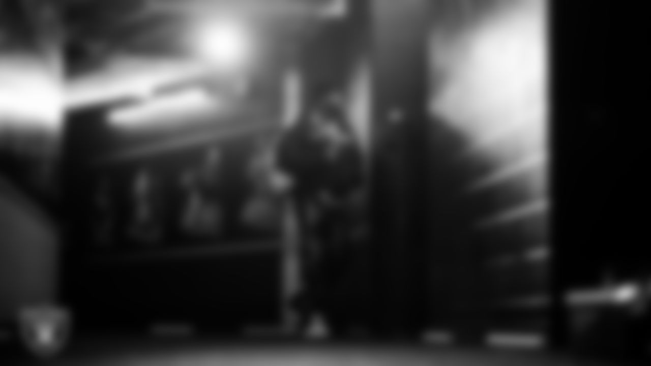 Las Vegas Raiders quarterback Geno Smith (7) arrives to the regular season home game against the Denver Broncos at Allegiant Stadium.