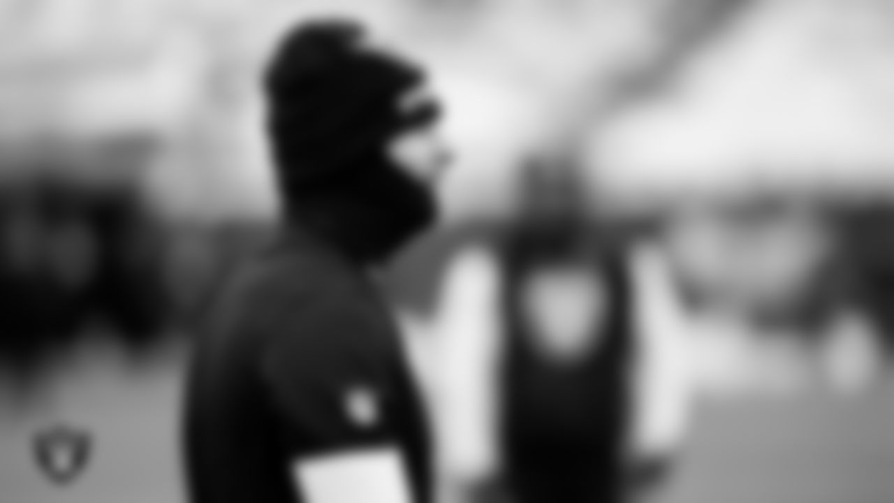 Las Vegas Raiders linebacker Tommy Eichenberg (44) warming up before the regular season away game against the Philadelphia Eagles at Lincoln Financial Field.