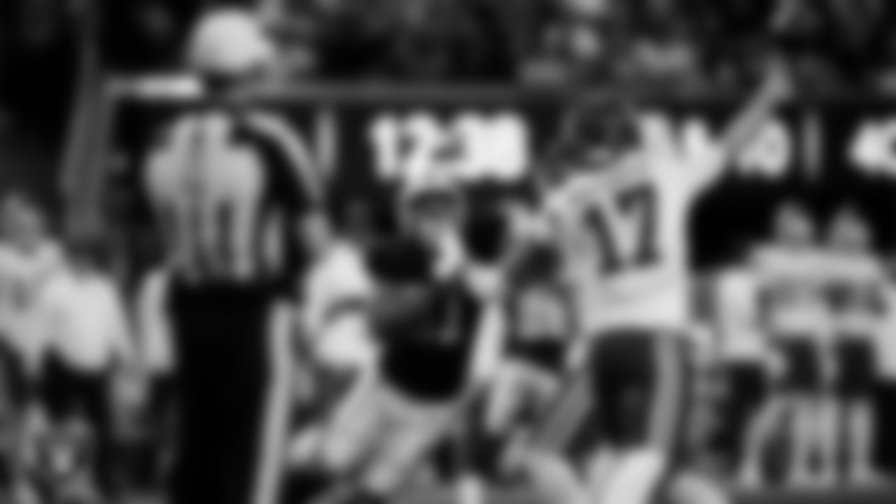 Las Vegas Raiders defensive end Jahfari Harvey (91) pressures the quarterback during the regular season home game against the Kansas City Chiefs at Allegiant Stadium.