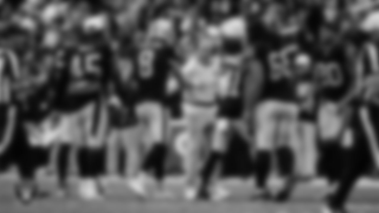 Las Vegas Raiders kicker Daniel Carlson (8) celebrates with Head Coach Pete Carroll after kicking a 54-yard field goal during the preseason home game against the San Francisco 49ers at Allegiant Stadium.