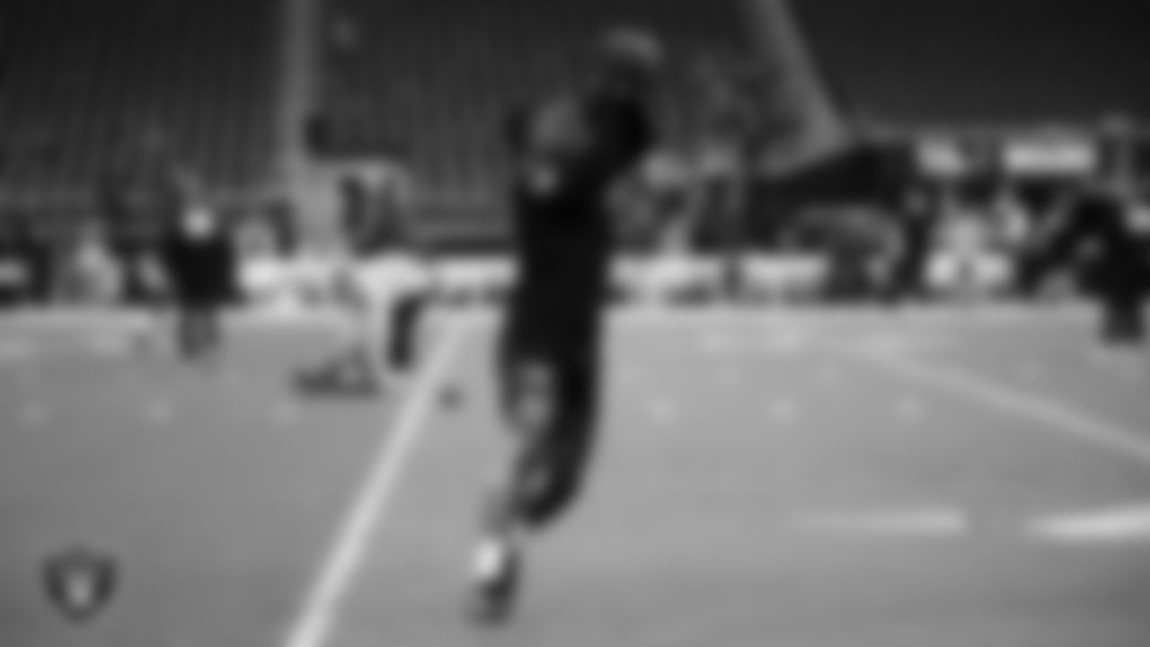 Las Vegas Raiders cornerback Darnay Holmes (30) warming up before the regular season home game against the Dallas Cowboys at Allegiant Stadium.