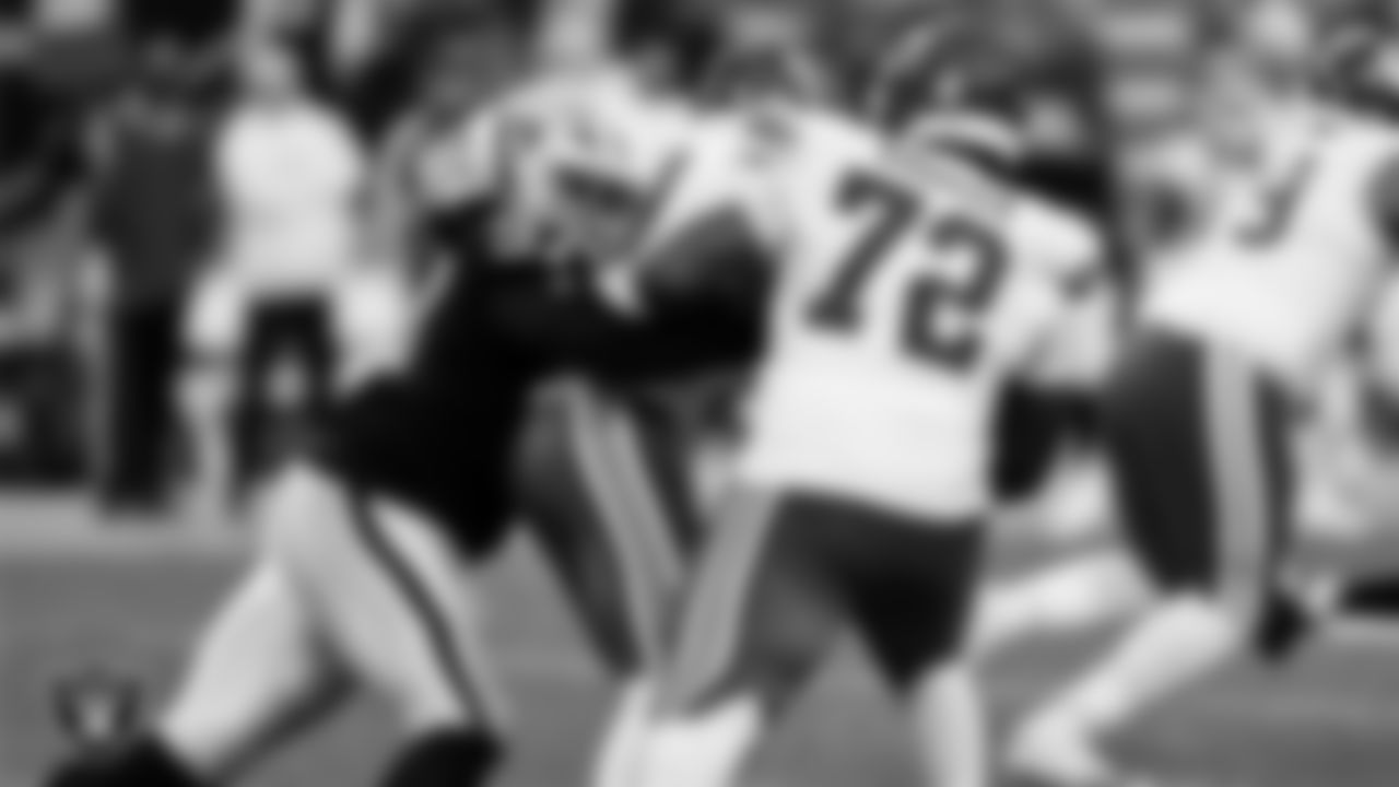 Las Vegas Raiders defensive tackle Tonka Hemingway (97) during the regular season home game against the Kansas City Chiefs at Allegiant Stadium.