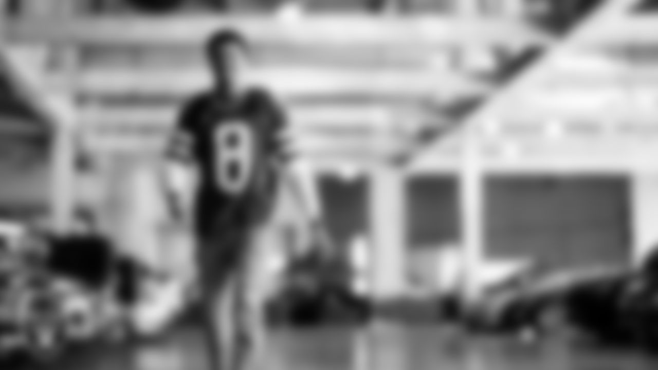 Las Vegas Raiders cornerback Darien Porter (26) arrives to the regular season home game against the Cleveland Browns at Allegiant Stadium.