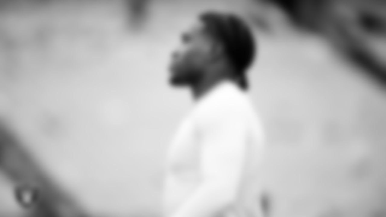 Las Vegas Raiders cornerback Darnay Holmes (30) warming up before the regular season away game against the Philadelphia Eagles at Lincoln Financial Field.