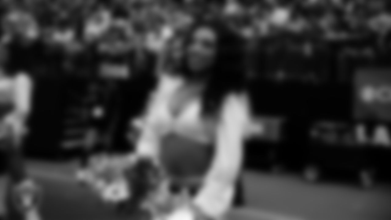 Raiderette Bria on the sidelines during the regular season home game against the Denver Broncos at Allegiant Stadium.