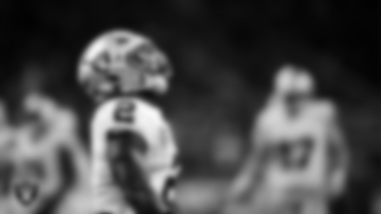 Las Vegas Raiders running back Ashton Jeanty (2) celebrates after rushing for a 51-yard touchdown during the regular season away game against the Houston Texans at NRG Stadium.