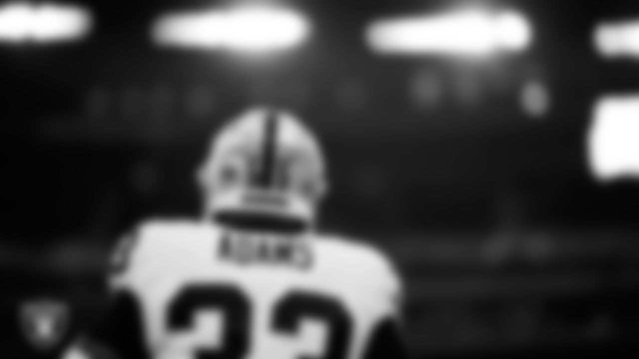 Las Vegas Raiders linebacker Jamal Adams (33) warming up before the regular season away game against the Houston Texans at NRG Stadium.