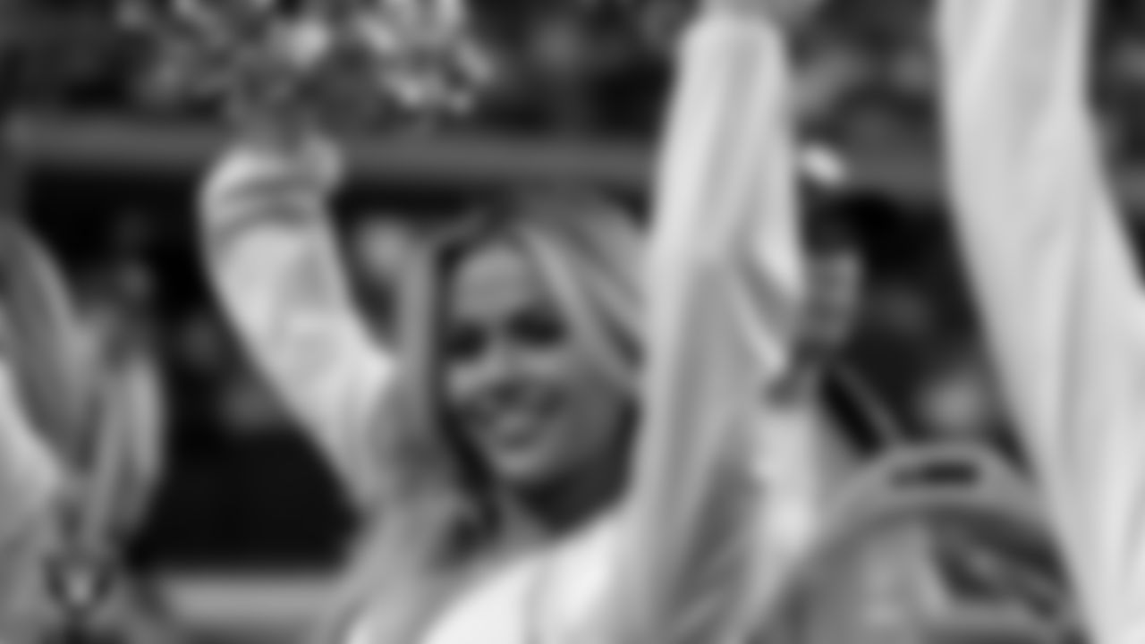 Raiderette Devyn on the sidelines during the regular season home game against the Kansas City Chiefs at Allegiant Stadium.