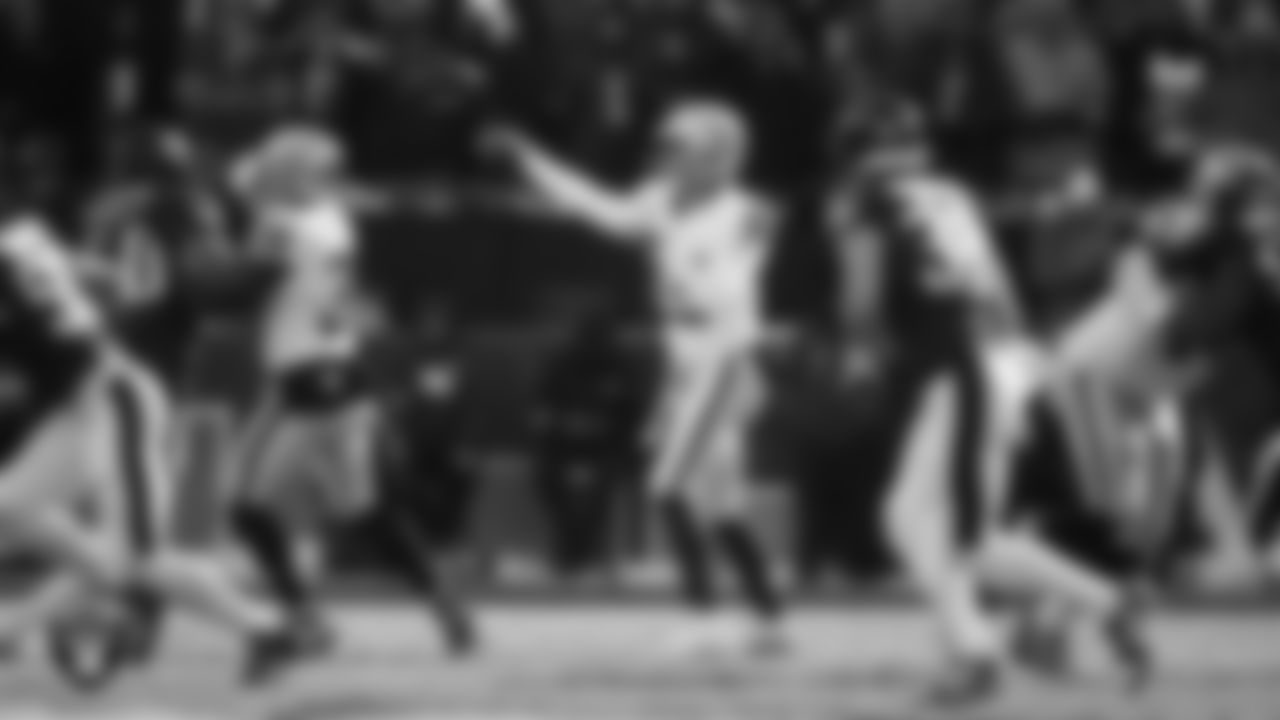 QB Kenny Pickett - Unrestricted