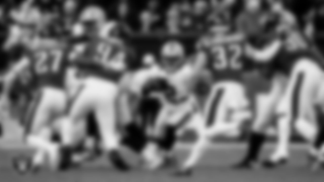 Las Vegas Raiders running back Ashton Jeanty (2) during the regular season away game against the Philadelphia Eagles at Lincoln Financial Field.