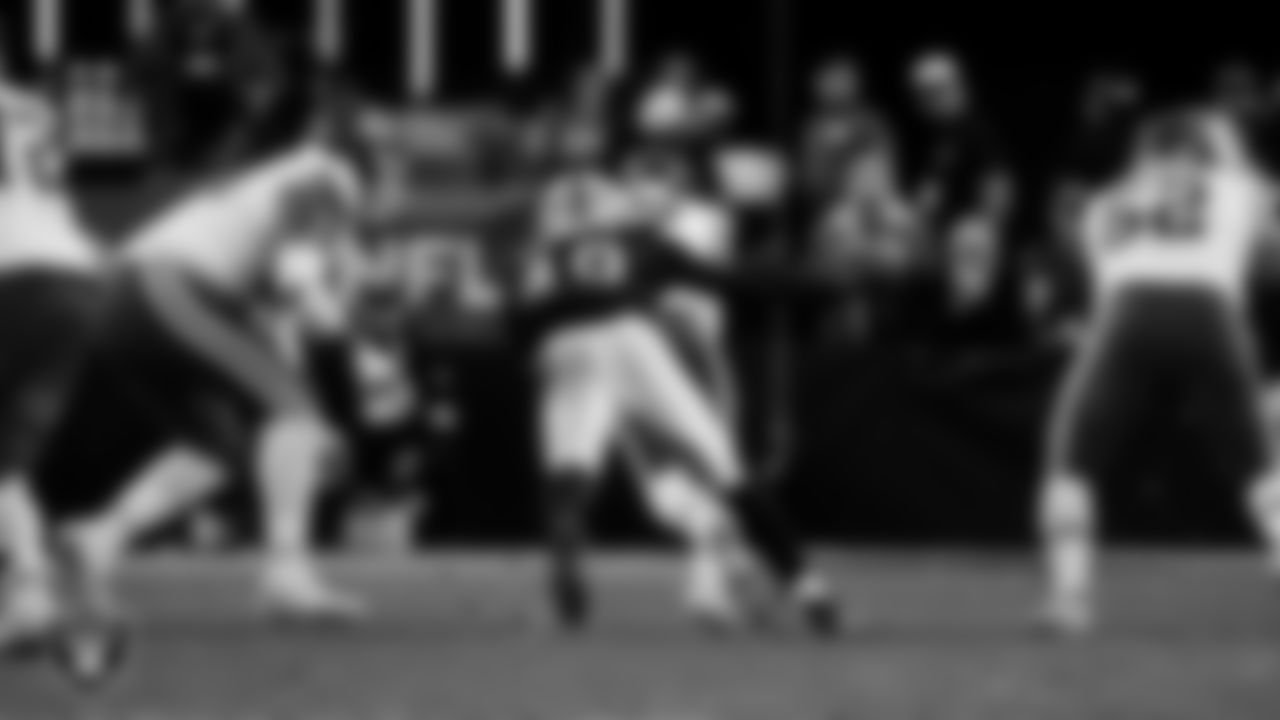 Las Vegas Raiders defensive end Charles Snowden (49) during the regular season home game against the Kansas City Chiefs at Allegiant Stadium.