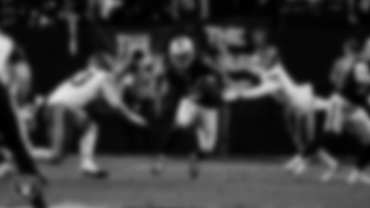 Las Vegas Raiders running back Zamir White (3) during the regular season home game against the Kansas City Chiefs at Allegiant Stadium.