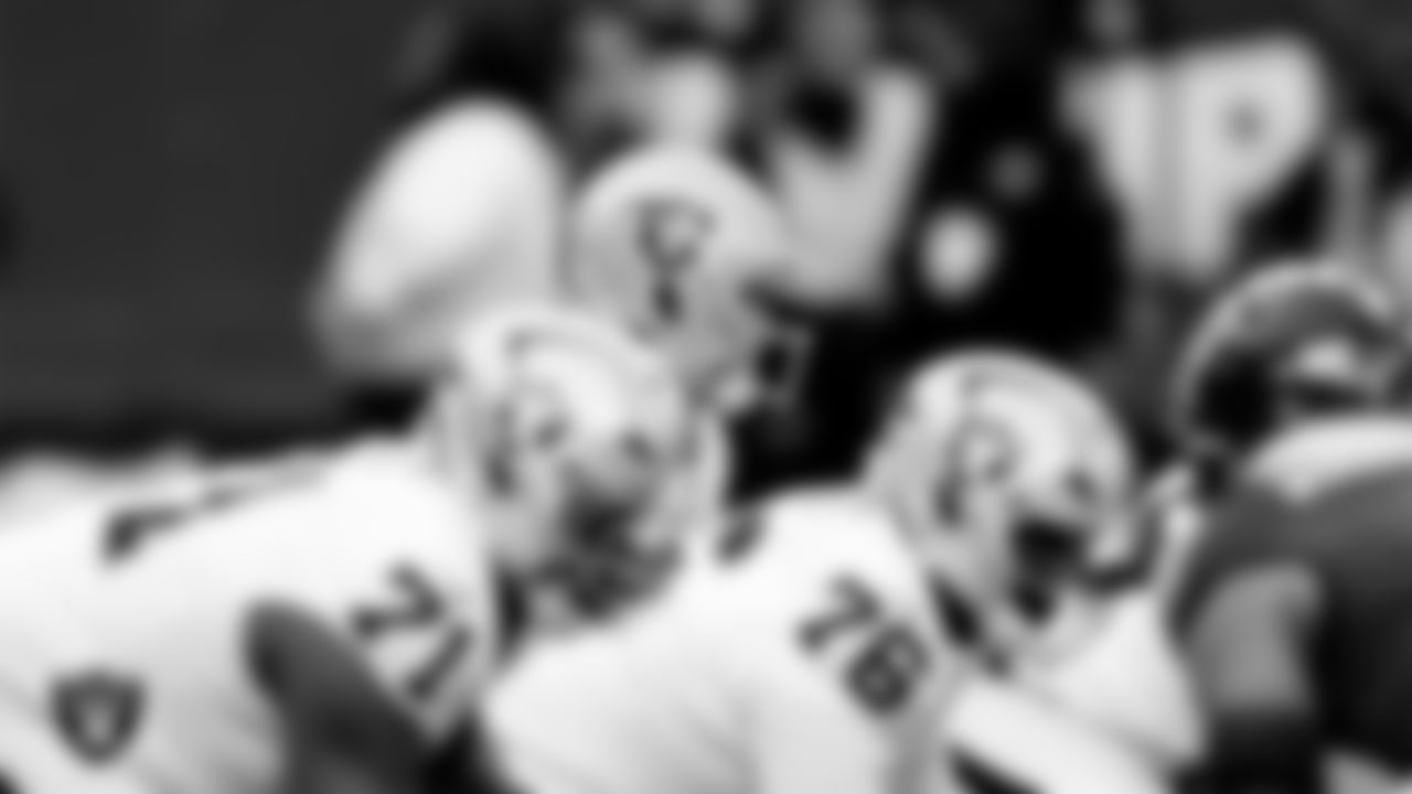 Las Vegas Raiders quarterback Kenny Pickett (15) during the regular season away game against the Philadelphia Eagles at Lincoln Financial Field.