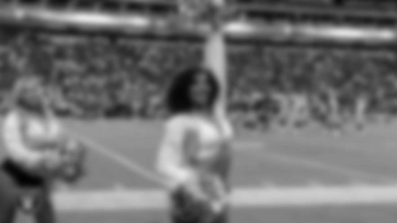 Raiderette Makenna on the sidelines during the preseason home game against the San Francisco 49ers at Allegiant Stadium.