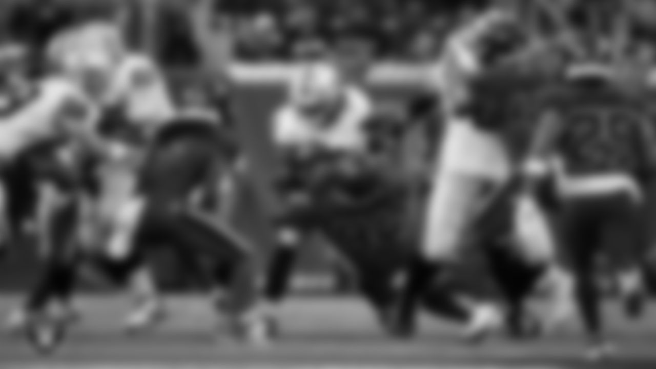 Las Vegas Raiders running back Ashton Jeanty (2) rushes during the regular season away game against the Houston Texans at NRG Stadium.