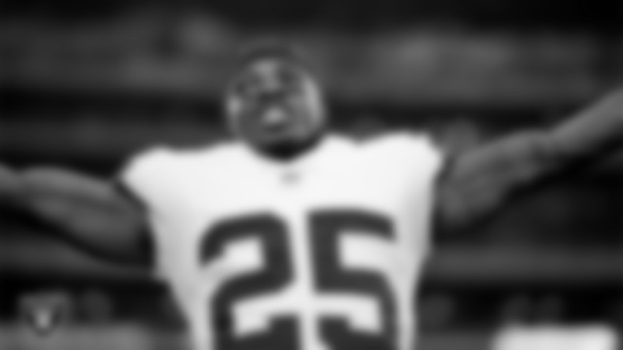 Las Vegas Raiders cornerback Decamerion Richardson (25) warming up before the regular season away game against the Houston Texans at NRG Stadium.