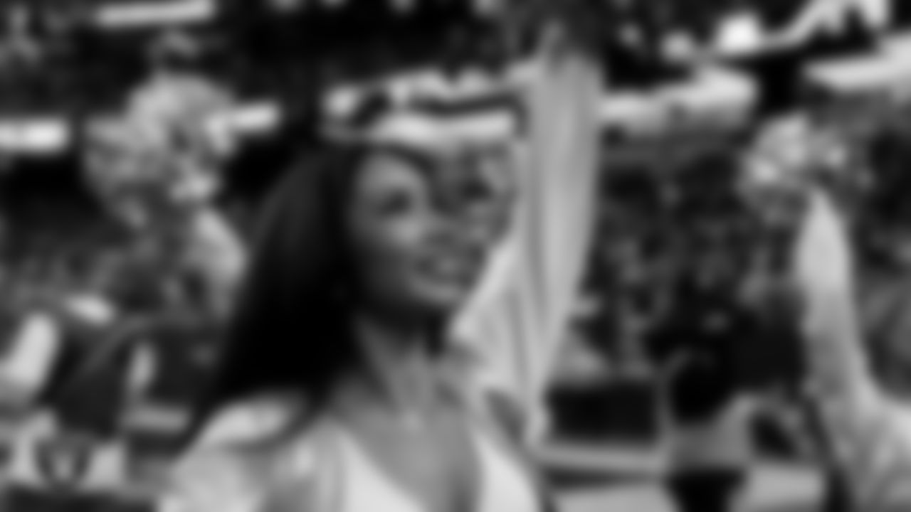 Raiderette Meekela on the sidelines during the regular season home game against the Jacksonville Jaguars at Allegiant Stadium.