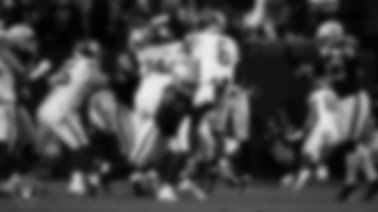 Las Vegas Raiders defensive end Malcolm Koonce (51) makes a tackle during the regular season home game against the New York Giants at Allegiant Stadium.