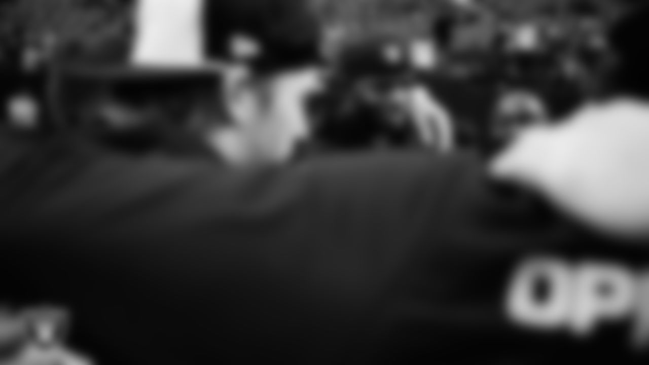 Las Vegas Raiders cornerback Decamerion Richardson (25) in a huddle before the regular season home game against the New York Giants at Allegiant Stadium.