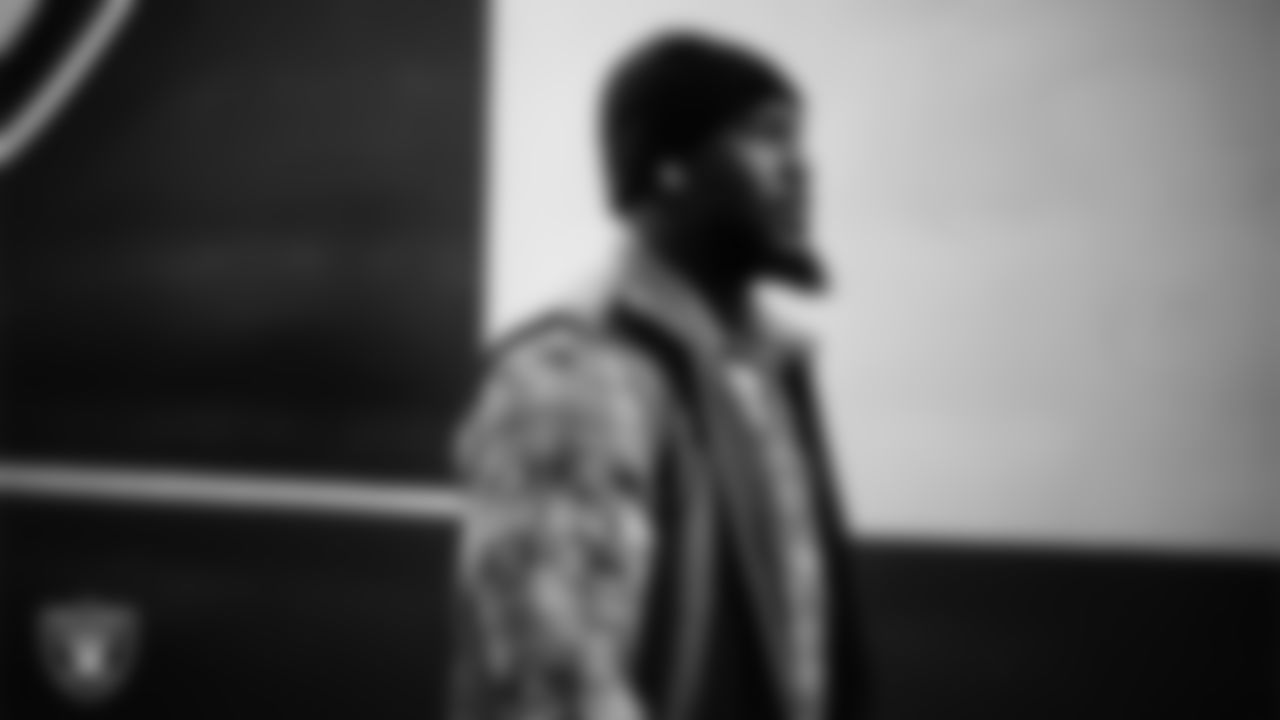 Las Vegas Raiders linebacker Devin White (45) arrives to the regular season away game against the Philadelphia Eagles at Lincoln Financial Field.