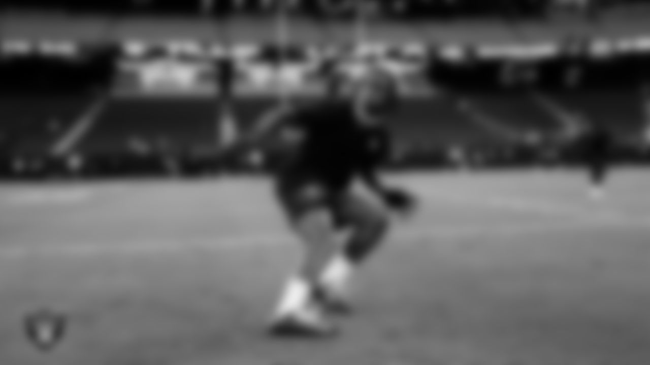 Las Vegas Raiders cornerback Darnay Holmes (30) warming up before the regular season home game against the Los Angeles Chargers at Allegiant Stadium.