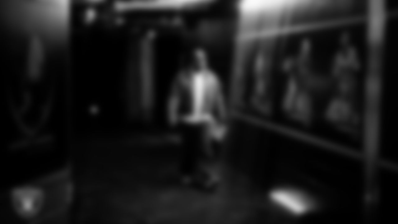 Las Vegas Raiders linebacker Elandon Roberts (52) arrives to the regular season home game against the Kansas City Chiefs at Allegiant Stadium.