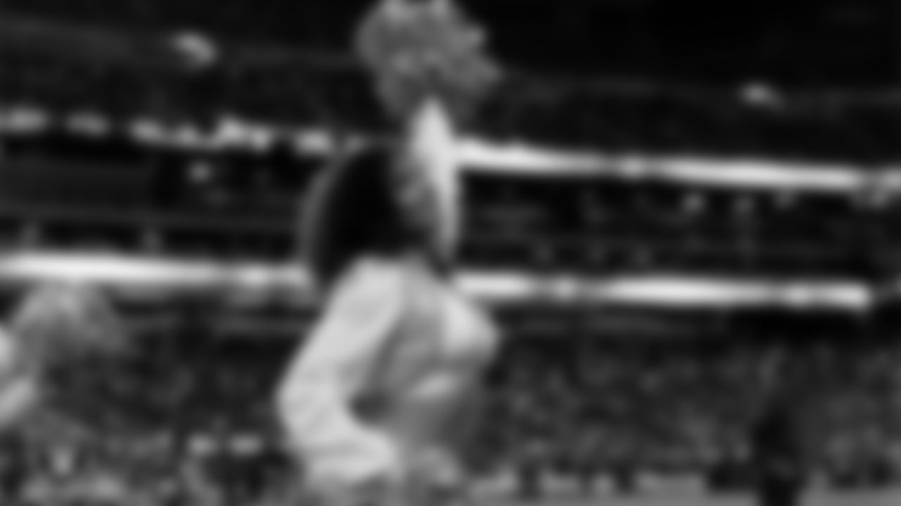 Raiderette Makenna on the sidelines during the regular season home game against the Cleveland Browns at Allegiant Stadium.