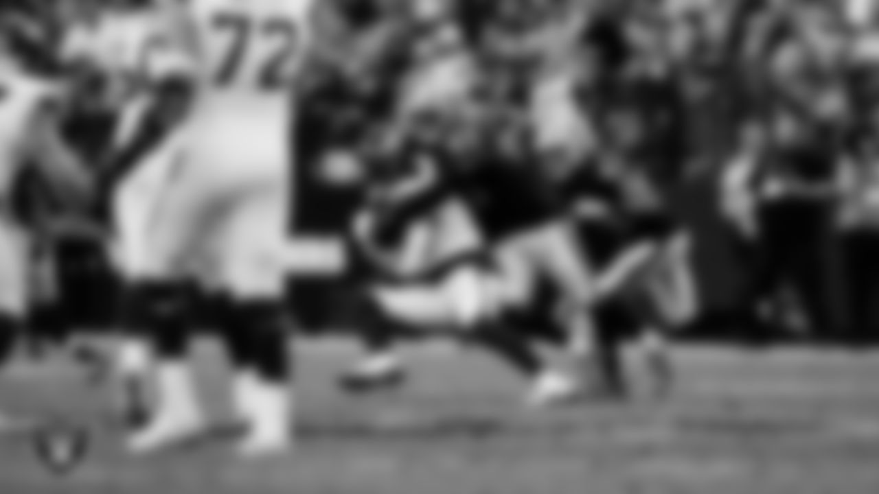 Las Vegas Raiders linebacker Devin White (45) during the regular season home game against the Denver Broncos at Allegiant Stadium.