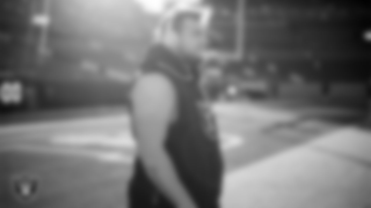 Las Vegas Raiders guard/center Jackson Powers-Johnson (58) warming up before the regular season away game against the Denver Broncos at Empower Field at Mile High.