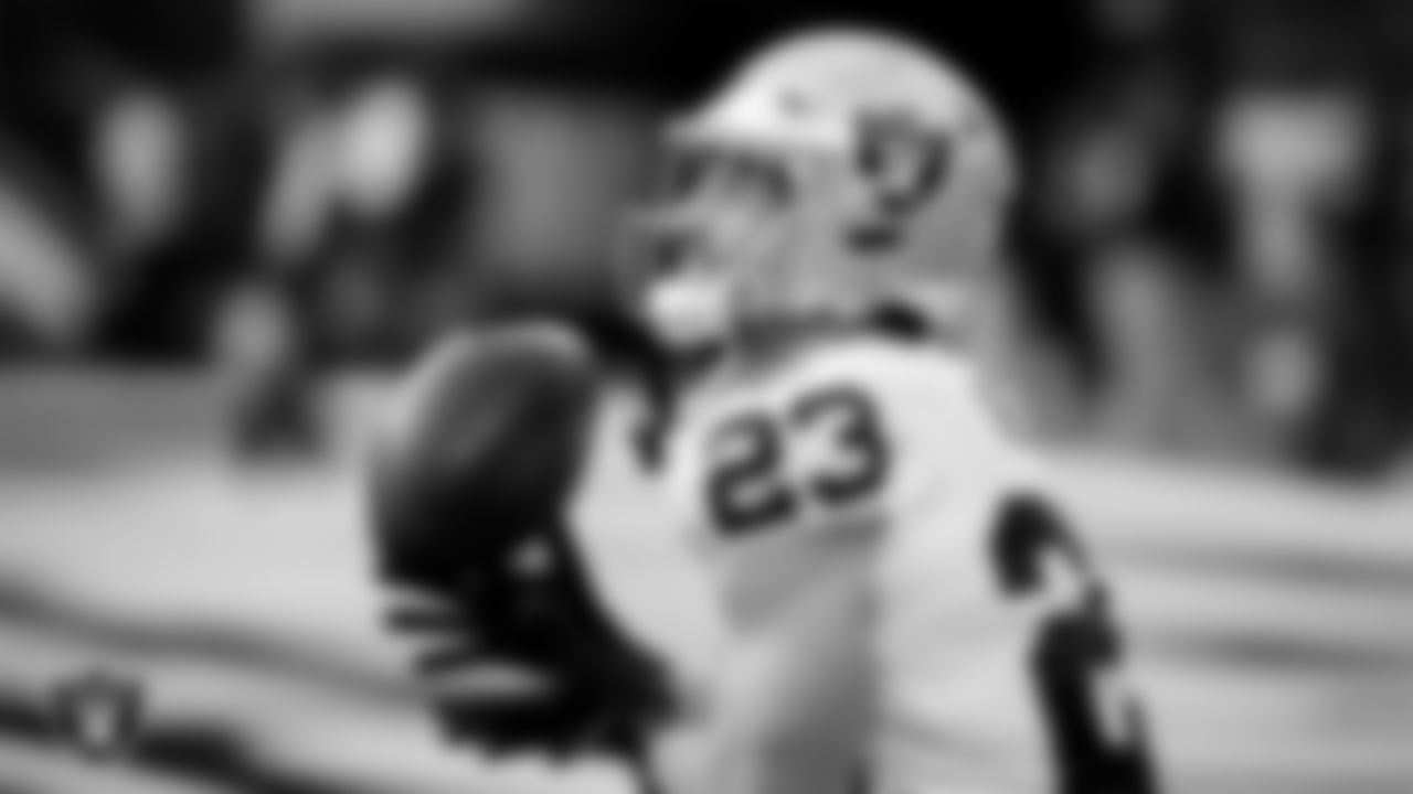 Las Vegas Raiders running back Dylan Laube (23) warming up before the regular season away game against the Los Angeles Chargers at SoFi Stadium.