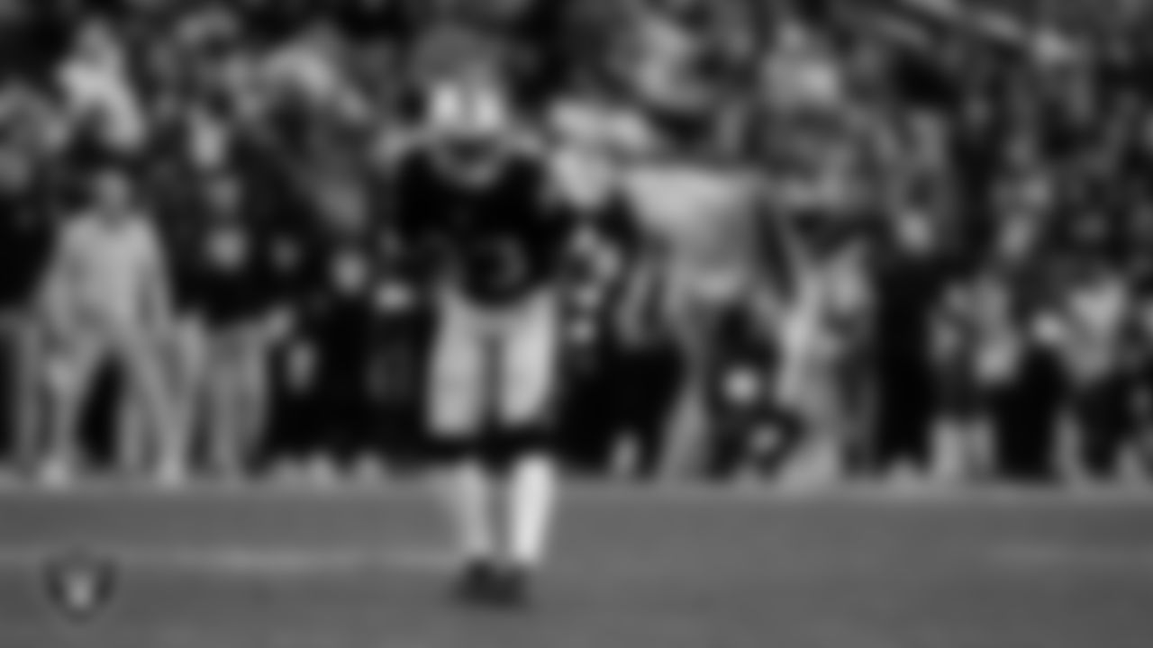 Las Vegas Raiders linebacker Jamal Adams (33) during the regular season home game against the Kansas City Chiefs at Allegiant Stadium.