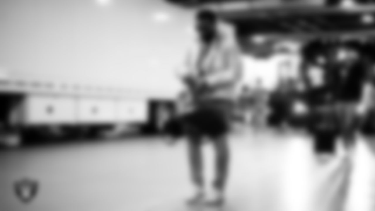 Las Vegas Raiders running back Raheem Mostert (31) arrives to the regular season away game against the Denver Broncos at Empower Field at Mile High.