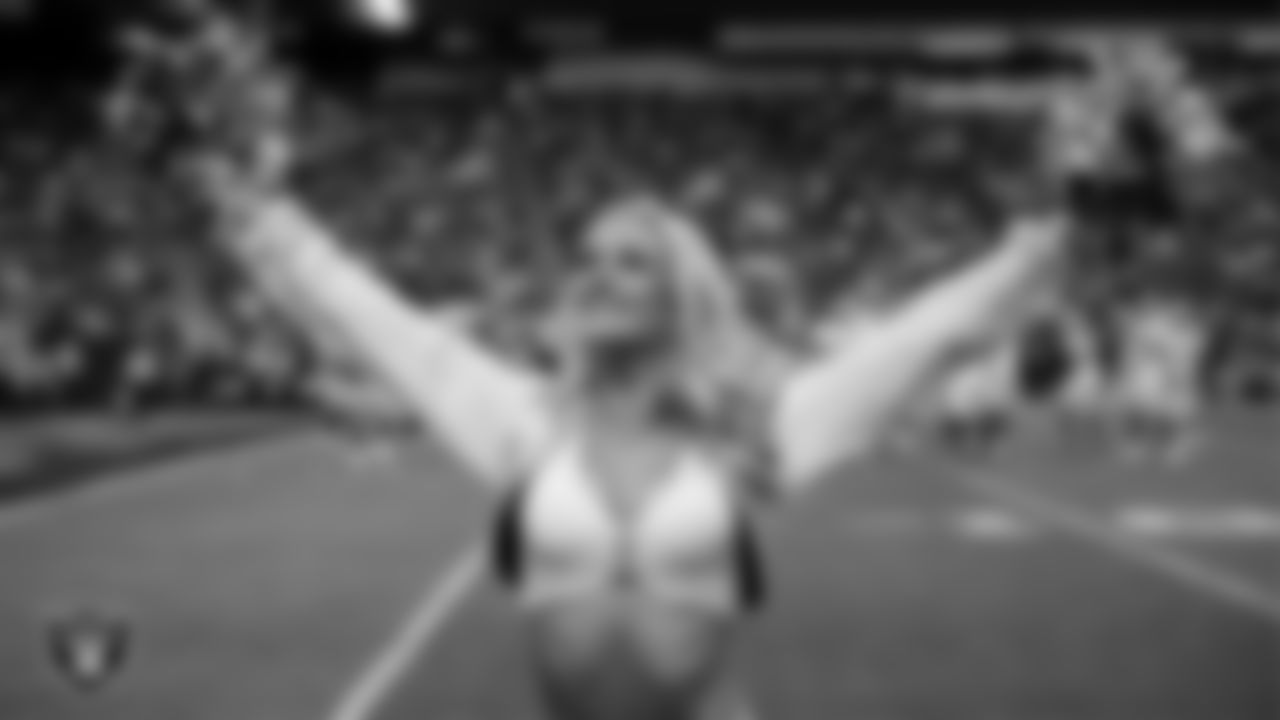 Raiderette Jessica on the sidelines during the regular season home game against the New York Giants at Allegiant Stadium.