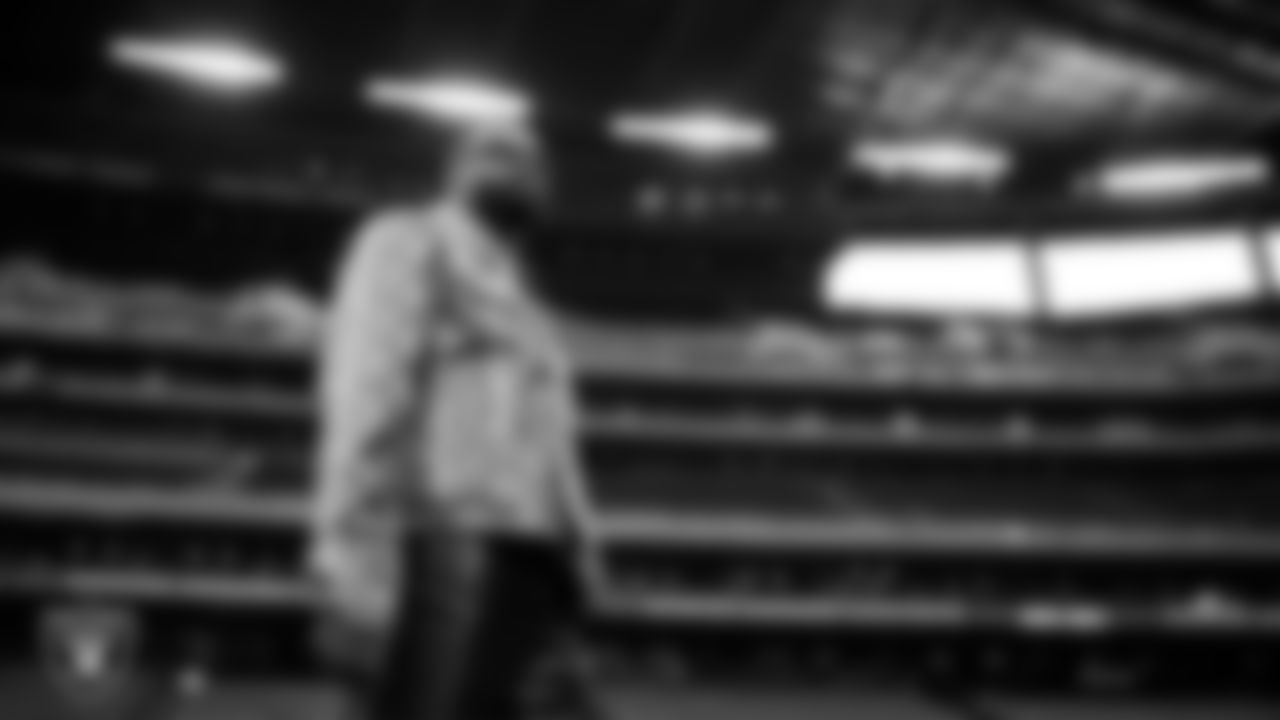 Las Vegas Raiders linebacker Jamal Adams (33) arrives to the regular season away game against the Houston Texans at NRG Stadium.