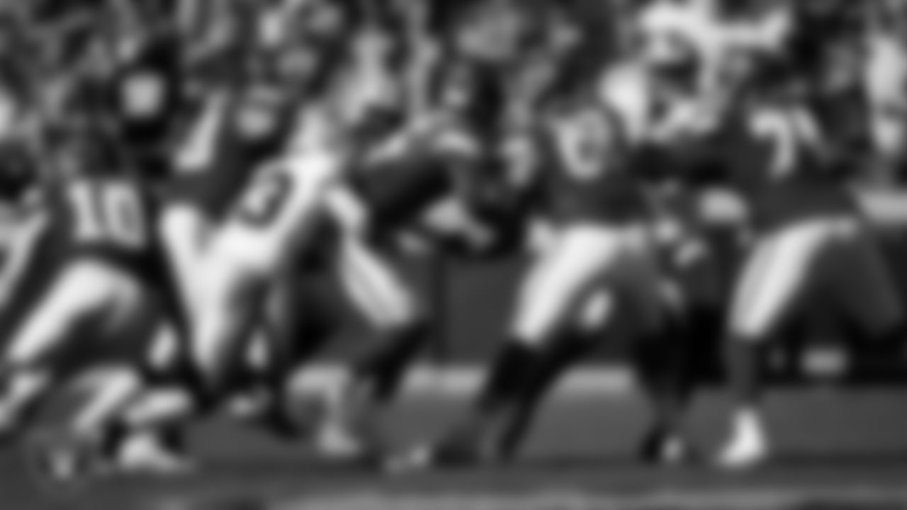 Las Vegas Raiders linebacker Jamal Adams (33) sacks the quarterback during the regular season away game against the Kansas City Chiefs at GEHA Field at Arrowhead Stadium.