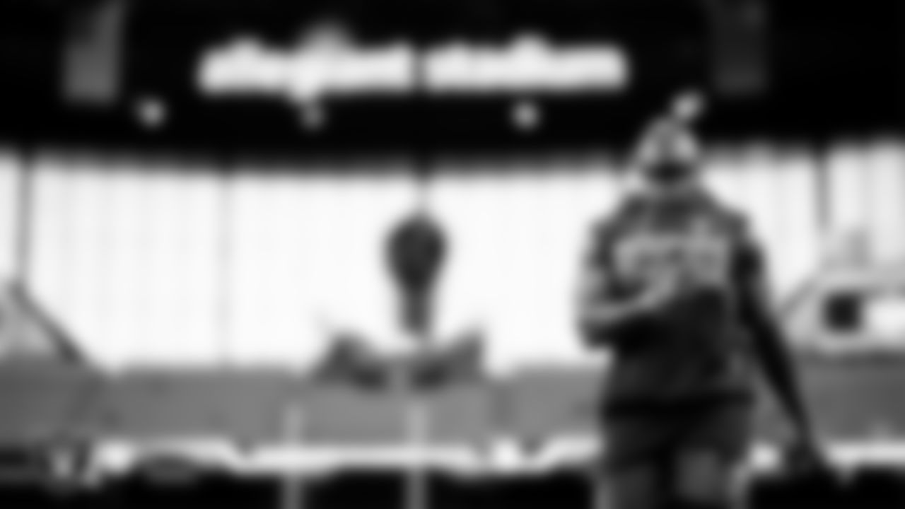 Las Vegas Raiders running back Ashton Jeanty (2) warming up before the regular season home game against the New York Giants at Allegiant Stadium.