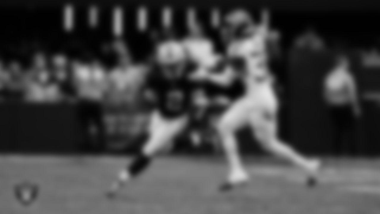 Las Vegas Raiders running back Ashton Jeanty (2) rushes during the regular season home game against the Tennessee Titans at Allegiant Stadium.