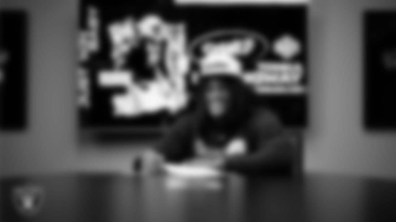Rookie defensive tackle Tonka Hemingway signs a contract with the Las Vegas Raiders at Las Vegas Raiders Headquarters.