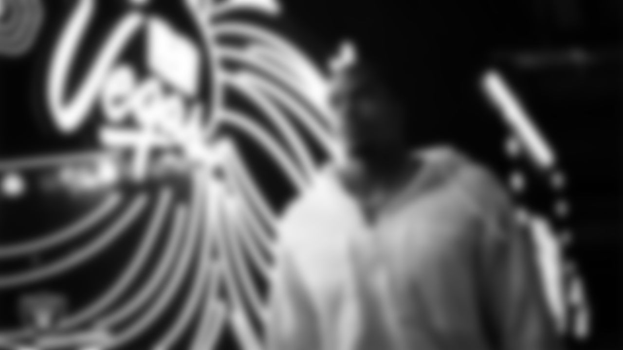 Las Vegas Raiders defensive end Tyree Wilson (9) arrives to the regular season home game against the New York Giants at Allegiant Stadium.