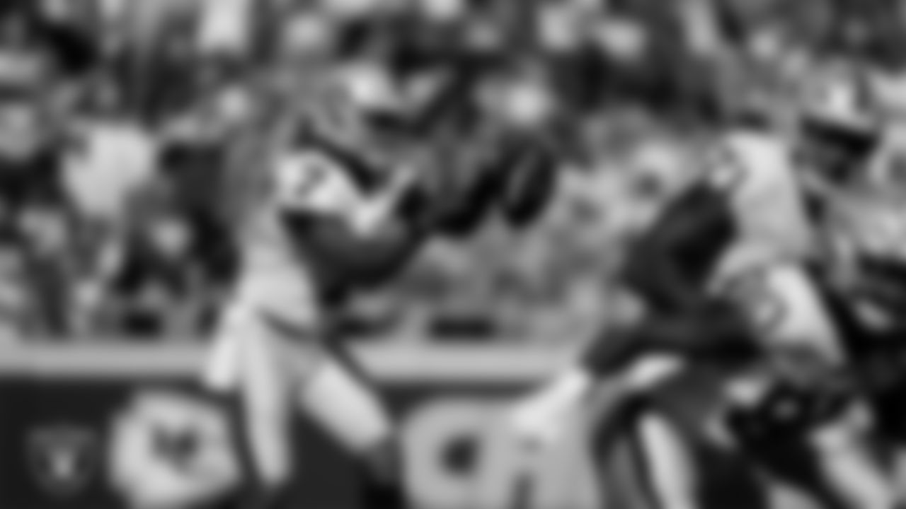 Las Vegas Raiders quarterback Geno Smith (7) during the regular season away game against the Kansas City Chiefs at GEHA Field at Arrowhead Stadium.
