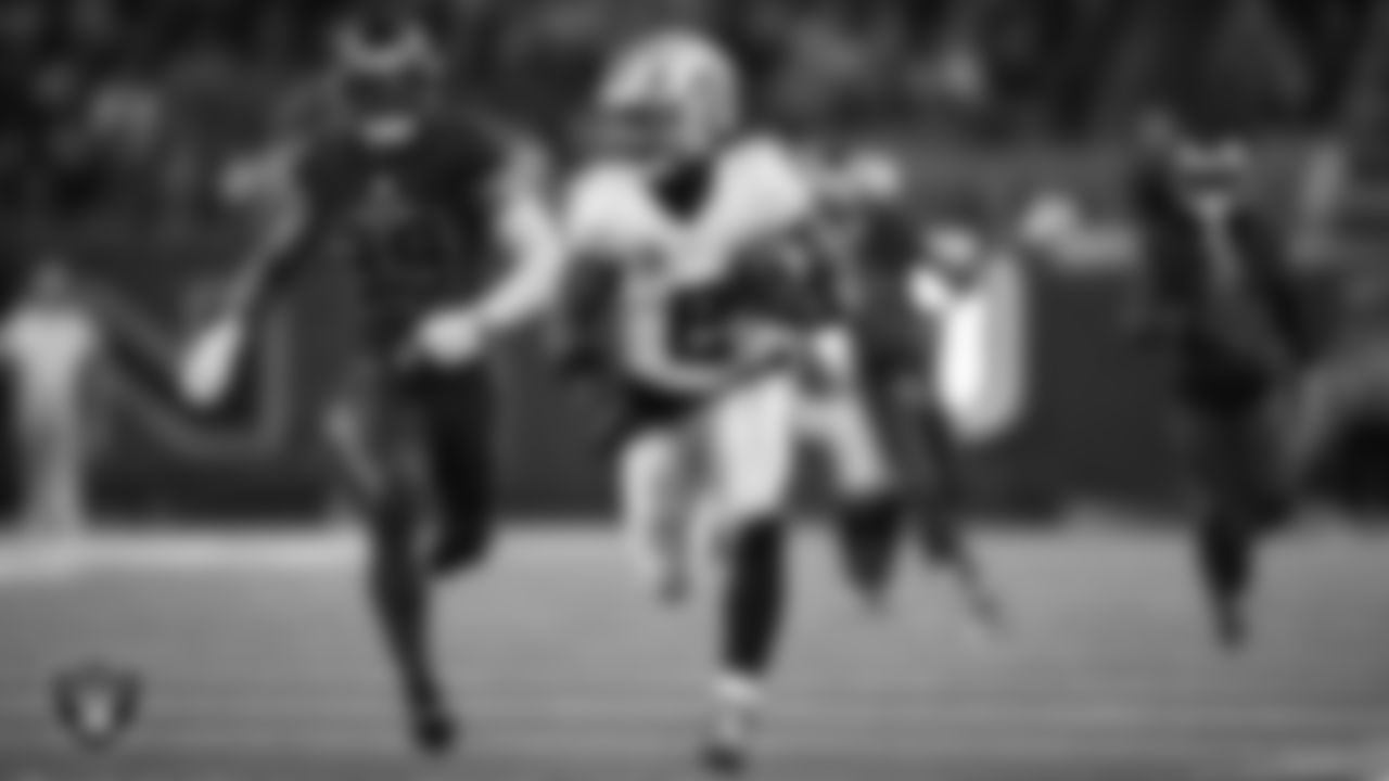 Las Vegas Raiders running back Ashton Jeanty (2) runs after making a 60-yard touchdown catch during the regular season away game against the Houston Texans at NRG Stadium.