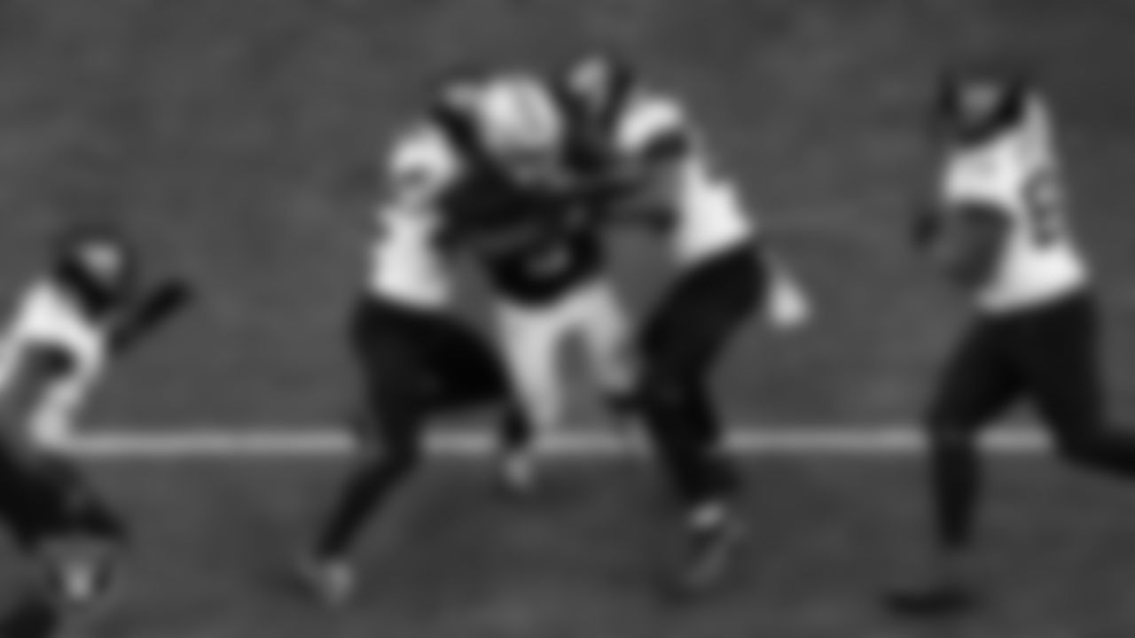 Las Vegas Raiders running back Ashton Jeanty (2) rushes during the regular season home game against the Jacksonville Jaguars at Allegiant Stadium.