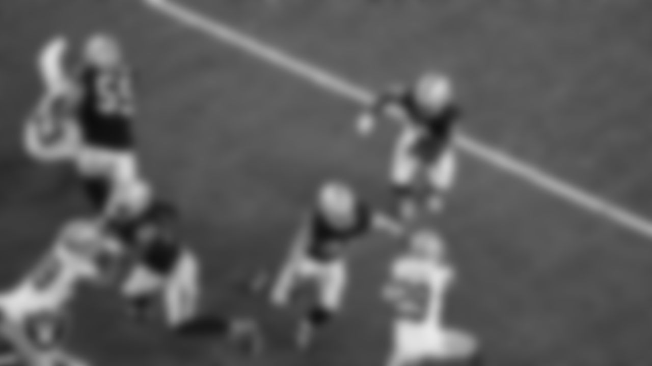 Las Vegas Raiders running back Raheem Mostert (31) returns a kickoff during the regular season home game against the Dallas Cowboys at Allegiant Stadium.