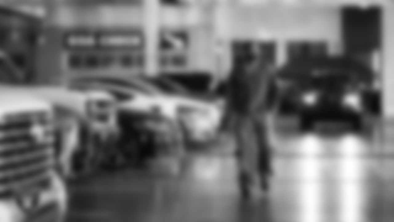 Las Vegas Raiders linebacker Jamal Adams (33) arrives to the regular season home game against the New York Giants at Allegiant Stadium.