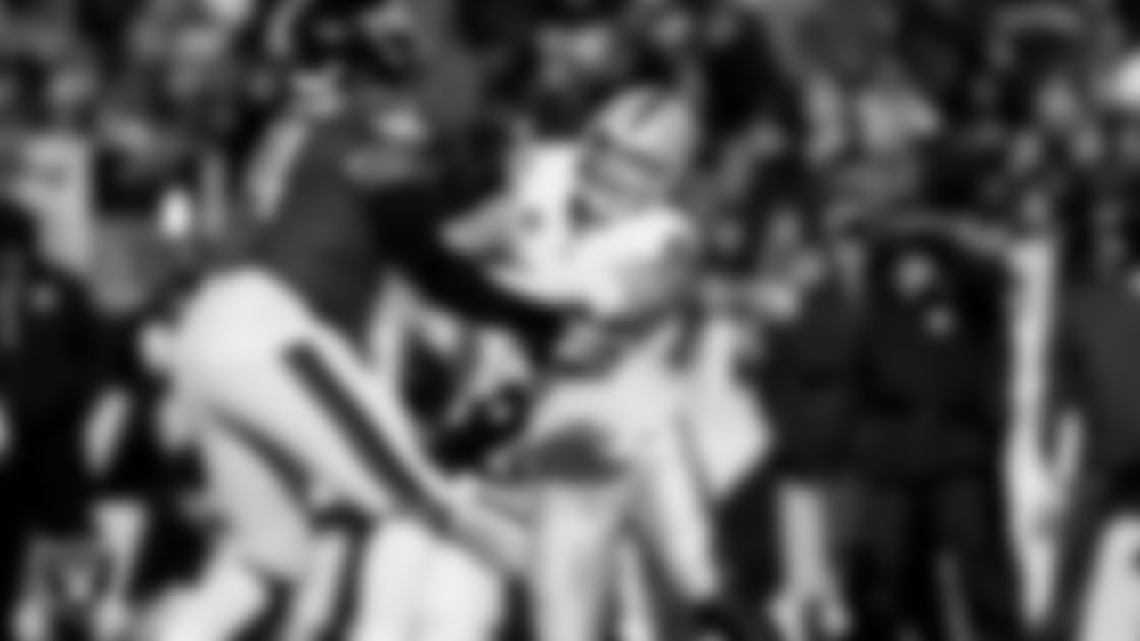 Las Vegas Raiders defensive end Maxx Crosby (98) during the regular season away game against the Philadelphia Eagles at Lincoln Financial Field.