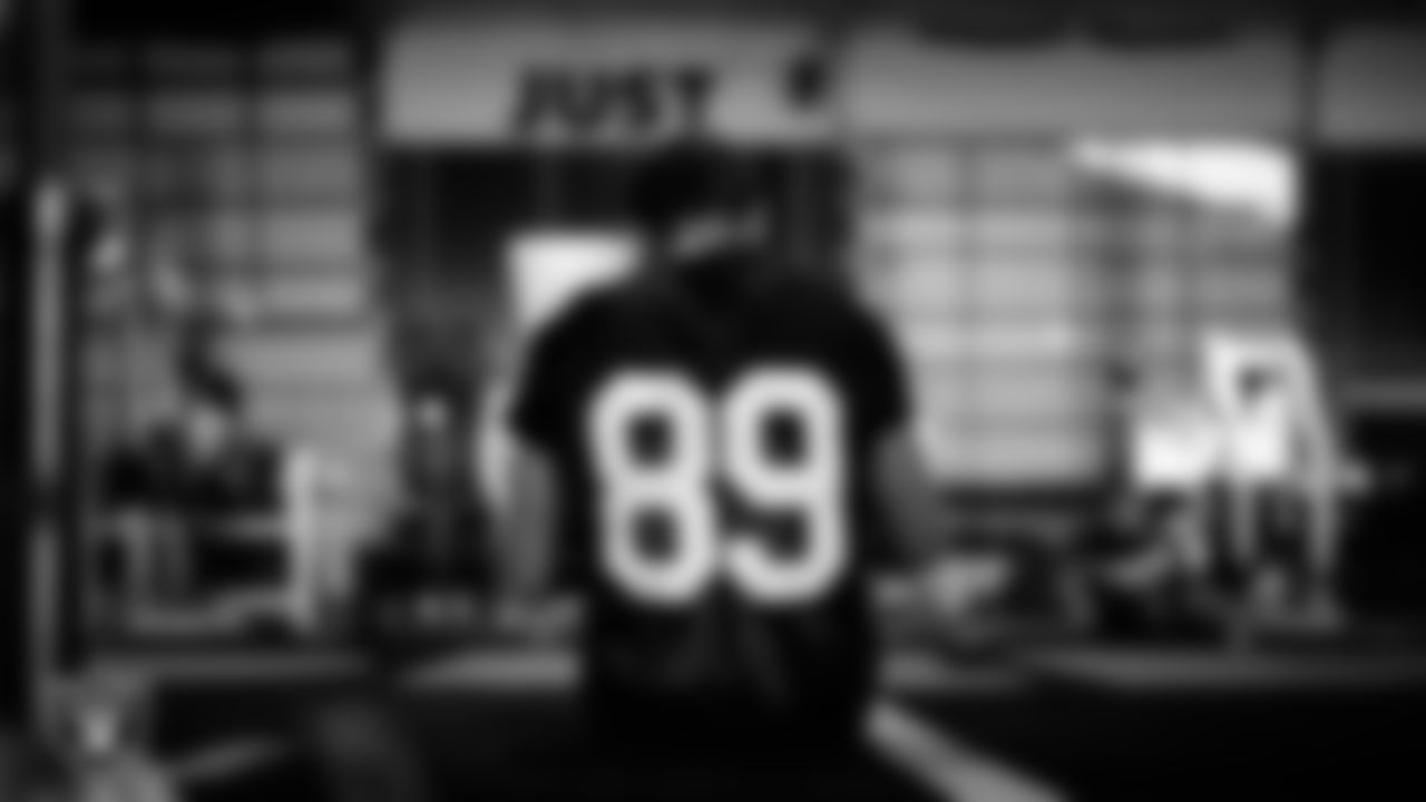 Las Vegas Raiders tight end Brock Bowers (89) in the weight room during practice at Intermountain Health Performance Center.