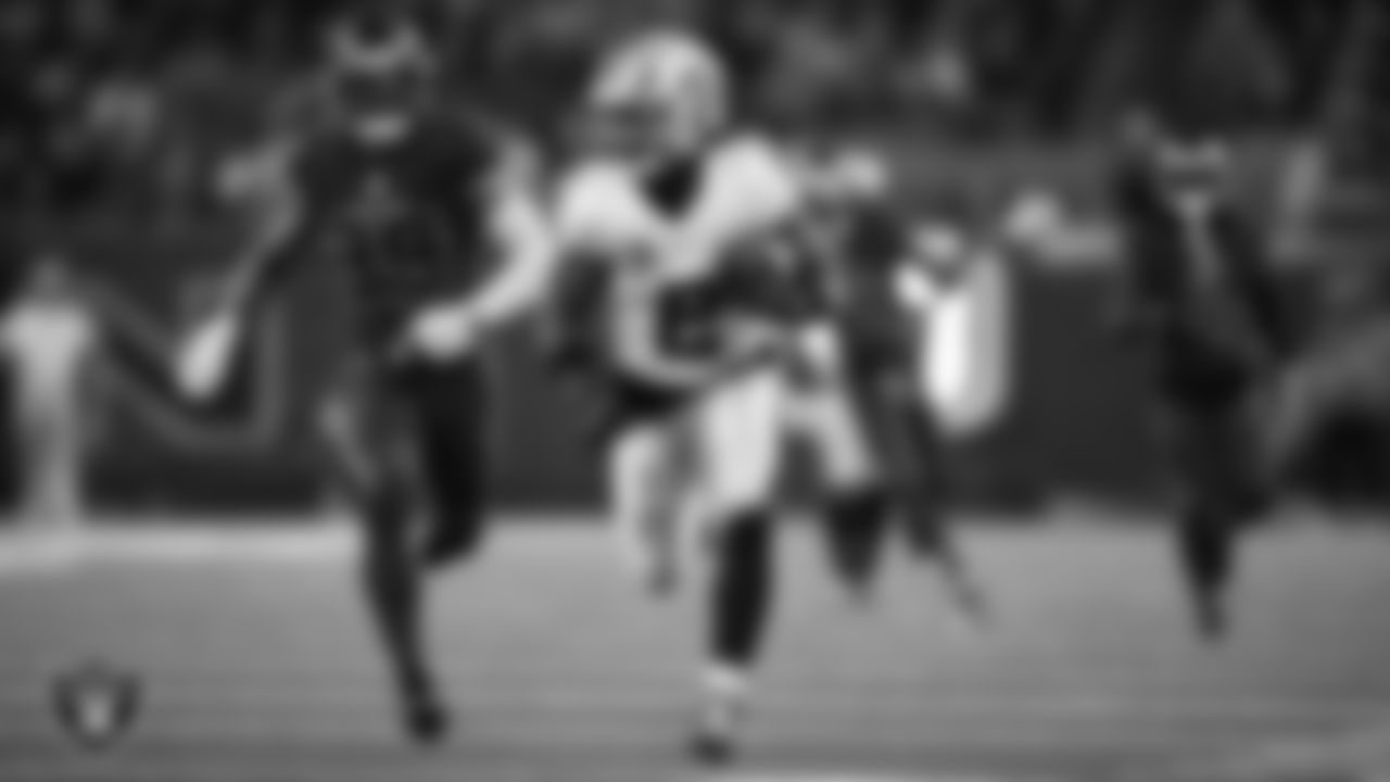 Las Vegas Raiders running back Ashton Jeanty (2) runs after making a 60-yard touchdown catch during the regular season away game against the Houston Texans at NRG Stadium.